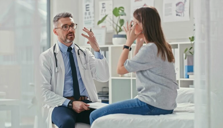 Dor de cabeça e enxaqueca: como diferenciar os sintomas de cada uma?