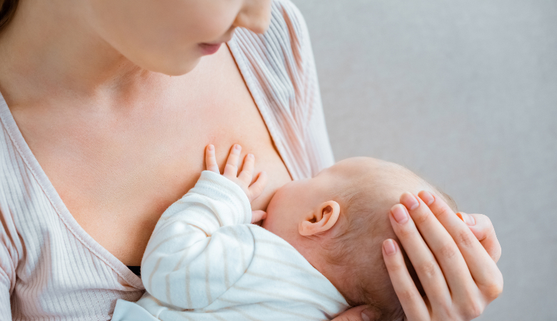 Mulheres com câncer de mama podem amamentar? Veja os cuidados!