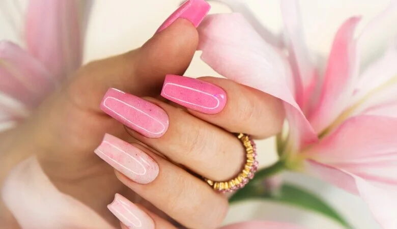 Unhas de gel: saiba quais perigos podem trazer para a sua saúde