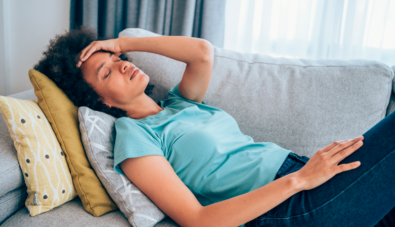 Enxaqueca é até 3 vezes mais prevalente em mulheres¹ e condição é a mais incapacitante entre as jovens³