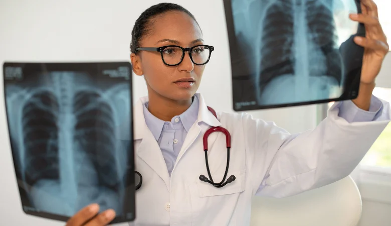 Pneumonia é coisa séria: conheça os tipos, tratamentos e cuidados!