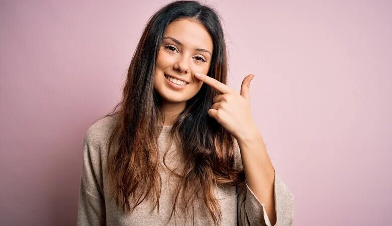 Como fazer lavagem nasal corretamente? Veja o passo a passo