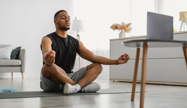 Meditação pode ajudar sua saúde: 8 benefícios e como praticar!